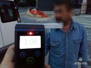 Алкогольний антирекорд: у Тернополі затримали горе-водія із 3,08 проміле алкоголю в крові