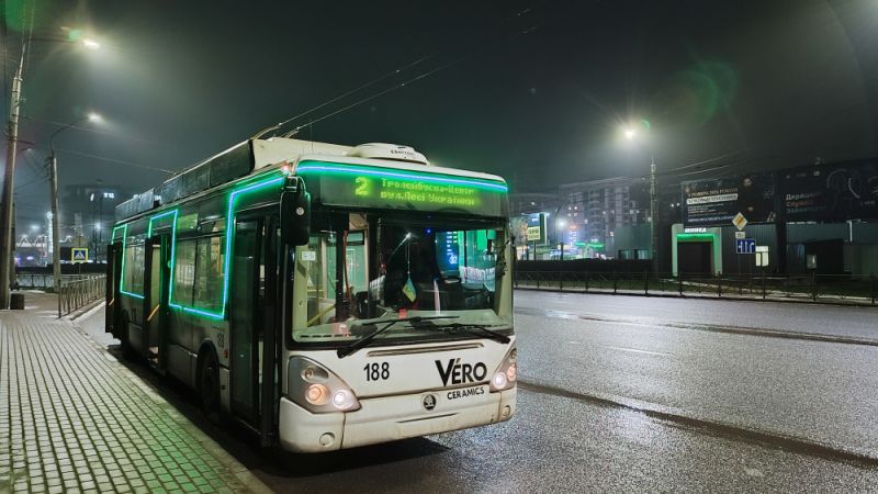 Завтра громадський транспорт у Тернополі працюватиме за зміненим графіком