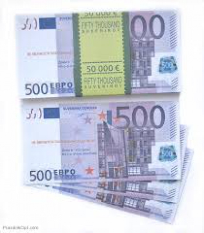 У Тернополі бабуся обміняла 17 000 гривень на сувенірні банкноти