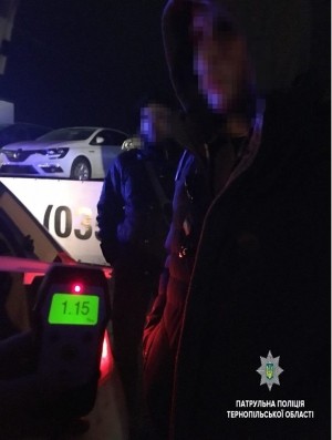 У Тернополі п’яний водій скоїв ДТП (фото)