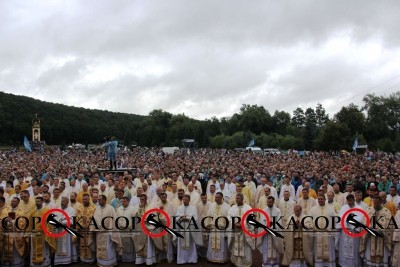 На Тернопільщині десятки тисяч вірян одночасно помолилися за долю України (фото)