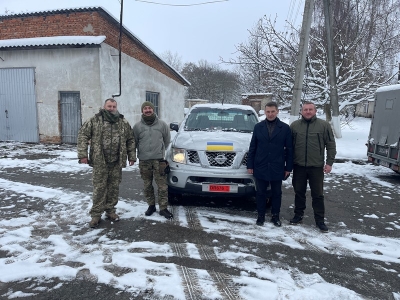 Ще один автомобіль відправив на фронт парламентарій з Тернопільщини Микола Люшняк (відео) 