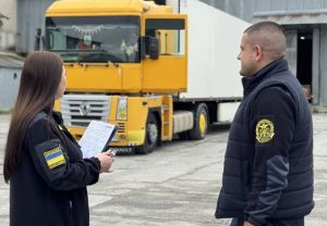 Тернопільська митниця надала першу авторизацію на поміщення товарів у митний режим переробки