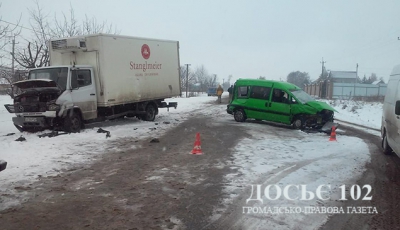 За шість годин у ДТП на дорогах Тернопільської області травмувалися вісім людей, один чоловік загинув