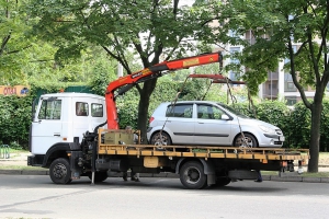 Автомобілі, які припарковані з порушенням ПДР у Тернополі, забиратимуть на штрафмайданчик