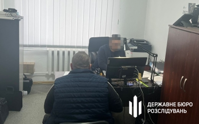 ДБР повідомило про підозру двом військовим, які катували чоловіків у тернопільському військкоматі