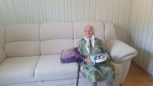 Жителька Тернопільщини відзначила 90-річний ювілей: усе життя прожила у рідному селі