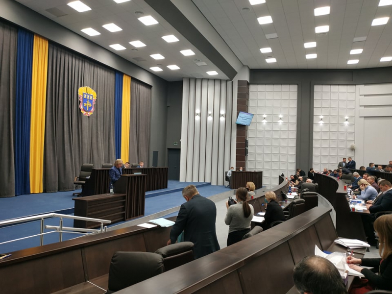 Депутати Тернопільської обласної ради сьогодні засідають (фотофакт)