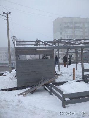 На вул. Кривоноса у Тернополі демонтували літній майданчик