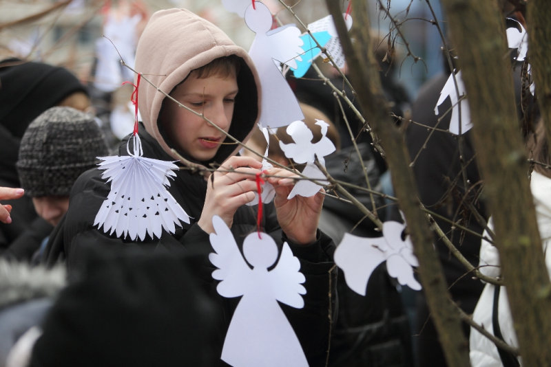 До 10-ї річниці розстрілу Майдану у Тернополі провели тиху акцію «Ангели пам’яті» (фоторепортаж)
