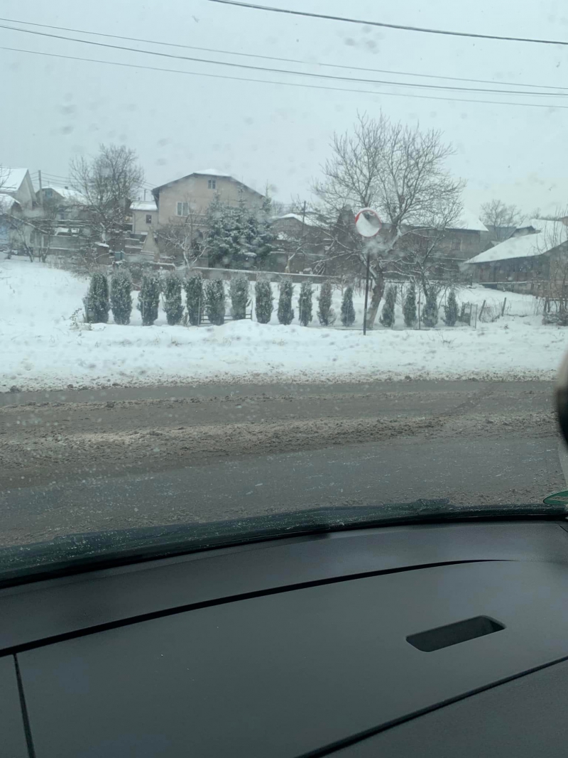 У місті на Тернопільщині водії можуть потрапити в небезпеку (фотофакт)