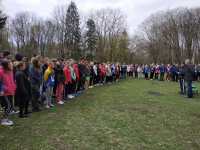 Понад 150 школярів Тернопільщини змагались за першість з легкоатлетичного кросу (фото)