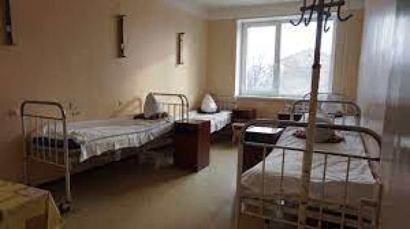 «Лікарні завантажені на 17%»: у Тернополі зменшать кількість ліжкомісць для хворих з COVID-19