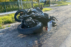 ДТП на Тернопільщині: 17-річний мотоцикліст врізався в автобус &quot;Еталон&quot;