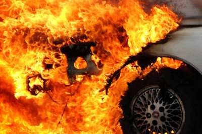 На Тернопільщині під час ДТП вщент згорів автомобіль