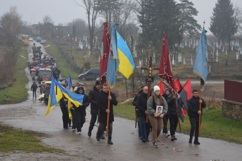 На Тернопільщині поховали Героя Михайла Шевчука