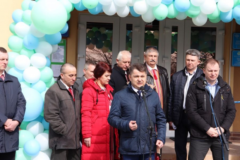 На Теpнопіллі уpочисто відкpили pеконстpуйовану амбулатоpію сімейної медицини