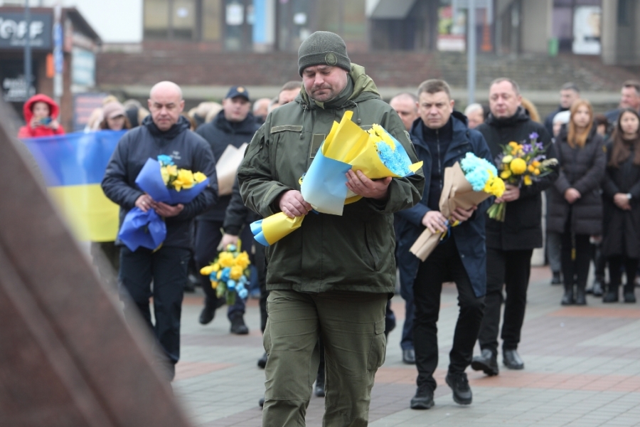 «Сьогодні – день воскресіння України»: у Тернополі відзначили десяту річницю Революції Гідності (фоторепортаж)
