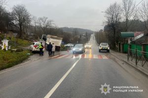У Тернопільській області водій вантажівки збив дівчинку