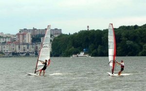 На Тернопільському ставі стартує чемпіонат України з віндсерфінгу