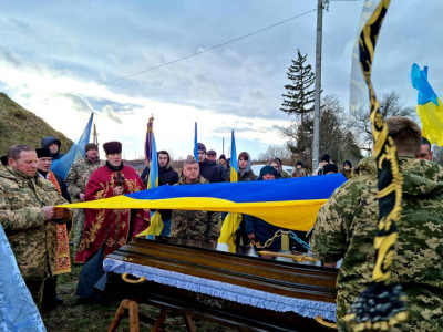 У Підгайцях провели в останню дорогу військовослужбовця Ігоря Фурду