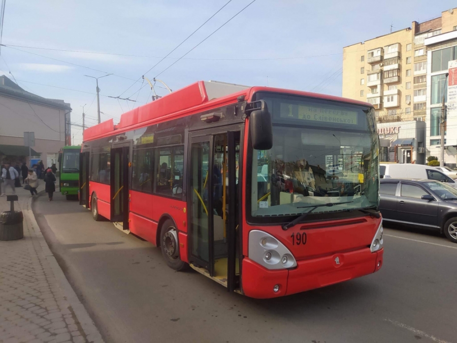 У Тернополі планують закупити близько 30 нових низькопідлогових тролейбусів