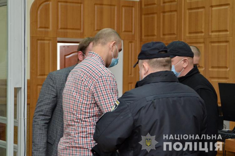 Справу 42-річного тернополянина, який з мисливської рушниці стріляв у дітей, передали до суду