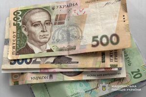 У Тернополі стажист викрав з каси магазину понад 20 тисяч гривень