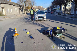 ДТП на Тернопільщині: водійка автомобіля травмувала скутериста