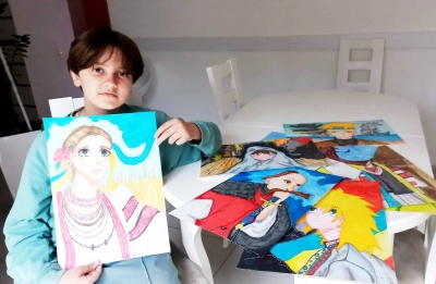 Школяр з Кременця продає малюнки з персональної виставки, щоб допомогти воїнам (фото)