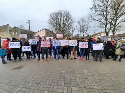 «Наша хата не скраю»: тернополяни пікетували проти наркоторгівлі