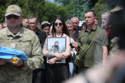 «Він знав, що загине»: у Тернополі поховали легендарного бойового медика «Фантома» (фоторепортаж)