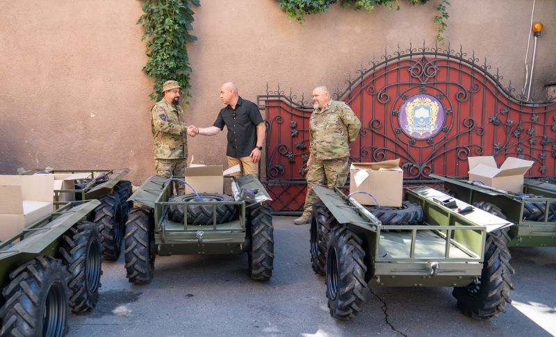 П’ять наземних роботизованих комплексів отримали бійці 67-й бригади: Сергій Надал
