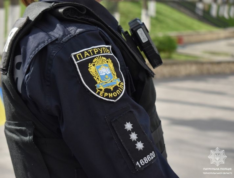 За розпивання алкоголю у громадсьх місцях штрафували дванадцятьох тернополян