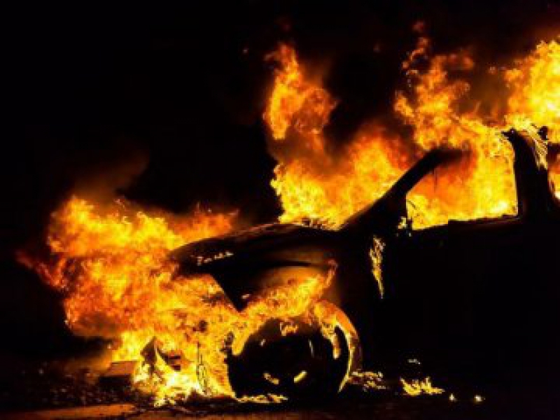 За день у Тернопільському районі підпалили дві автівки