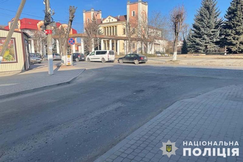 На Тернопільщині під колеса авто потрапила пенсіонерка