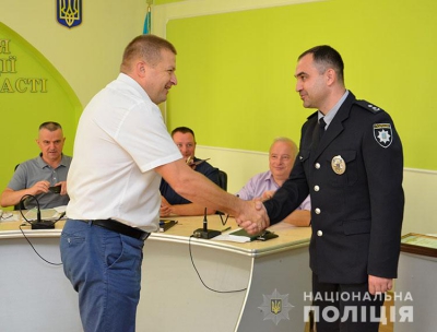Тернопільські поліцейські отримали візнаки Нацполіції та МВС