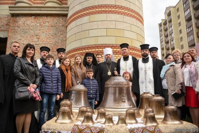 Митрополит Епіфаній освятив дзвони кафедрального собору святих Костянтина та Єлени в Тернополі