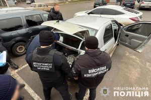 Обіцяв нелегально переправити військовозобов’язаного за кордон: у Тернополі поліція повідомила про підозру жителю області