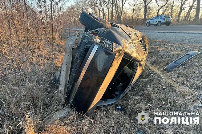 У результаті удару кермувальник втратив свідомість: поліцейські встановлюють причини ДТП на Тернопільщині
