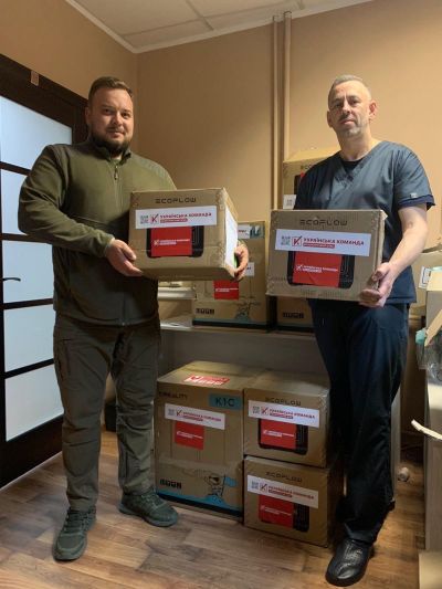 «Українська команда» передала велику партію допомоги для воїнів 105-ї бригади