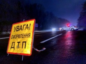 На Тернопільщині п&#039;яний водій іномарки збив двох пішоходів та втік з місця ДТП
