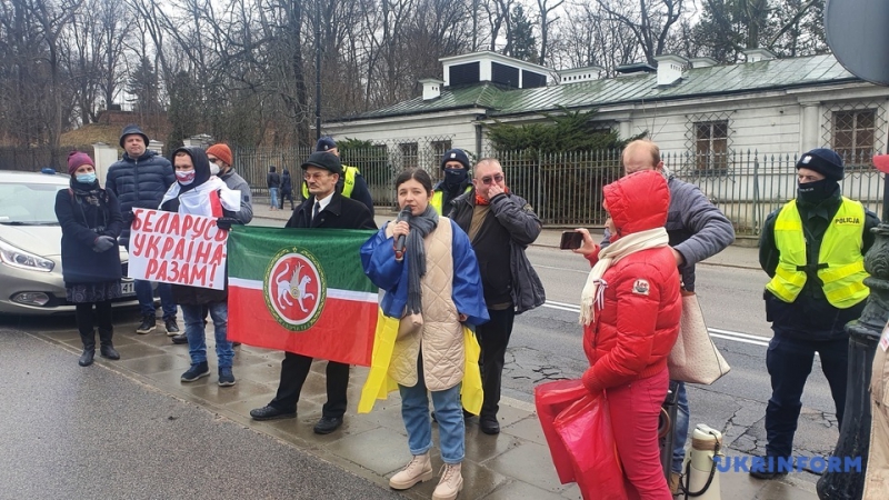 У Варшаві під посольством Росії протестували проти агресивної політики Путіна