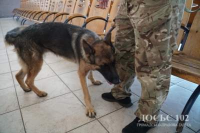 На місце подій виїжджали усі екстрені служби: у поліції повідомили деталі псевдомінувань центрального універмагу та залізничного вокзалу в Тернополі