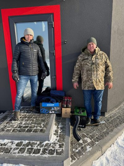 Обігрівач, інструменти та одяг: волонтери «Української команди» Тернопілля відправили чергову допомогу на фронт