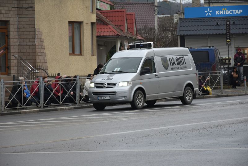 «На щиті» до рідного дому повернувся полеглий Герой Василь Делікатний з Тернопільщини