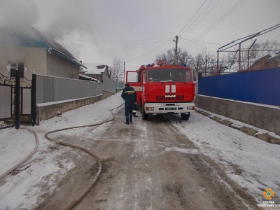 На Тернопільщині 21-річний хлопець виніс із палаючого будинку чоловіка