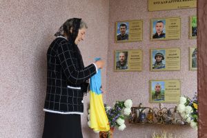 У Копичинцях відкрили меморіальну дошку захиснику Богдану Беднарському (фото)