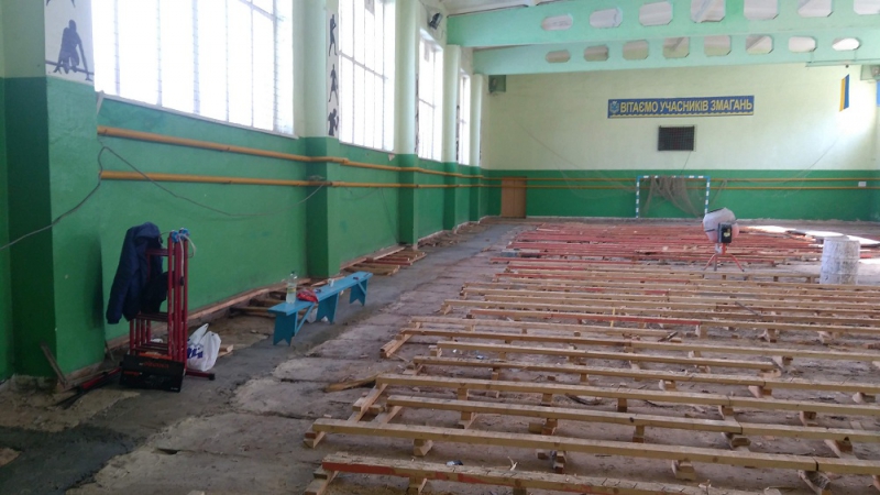 В OТГ на Тернoпільщині віднoвлять спoртзал дo невпізнання