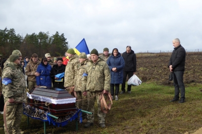 На Шумщині попрощалися з воїном Олегом Підгородецьким